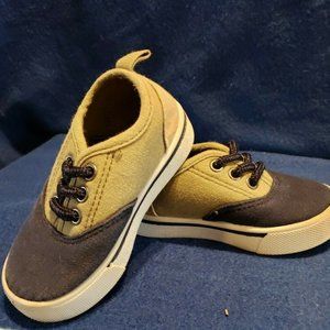 OshKosh B’gosh Blue/Tan Kid Toddler Shoes Size 6